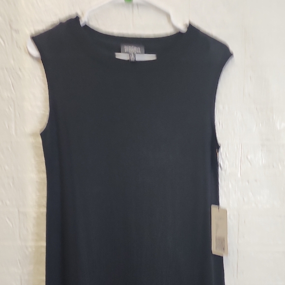 Sleeveless Black Sweater Dress - Picture 4 of 7